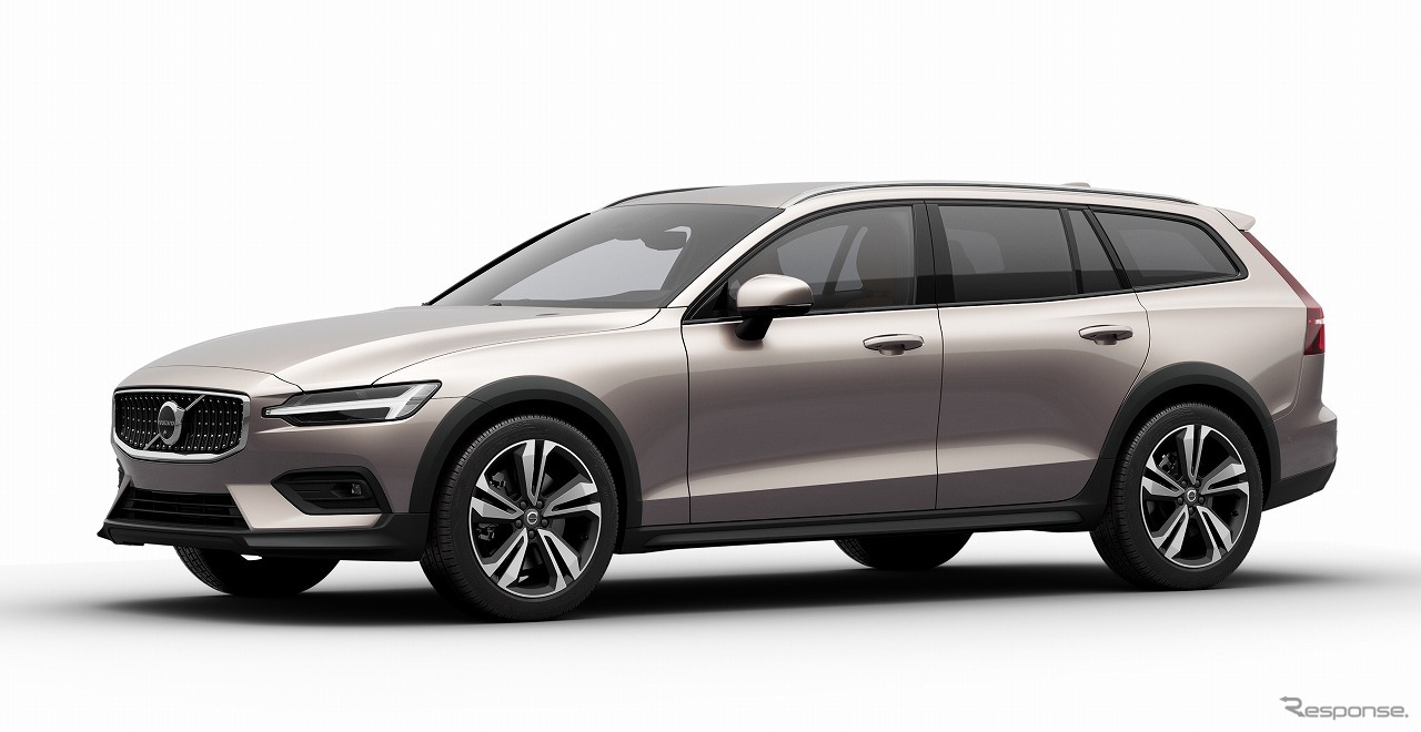 ボルボ V60クロスカントリー アルティメット B5 AWD