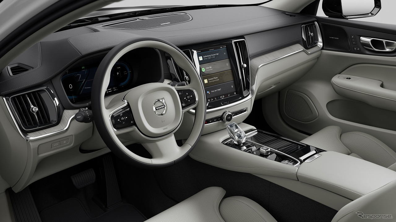 ボルボ V60 リチャージ アルティメット T6 AWD プラグインハイブリッド