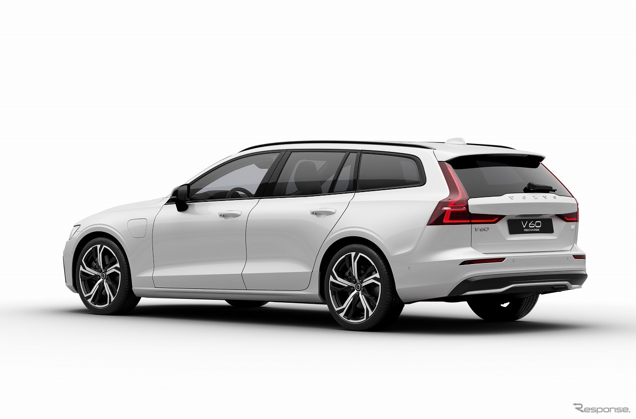 ボルボ V60 リチャージ アルティメット T6 AWD プラグインハイブリッド