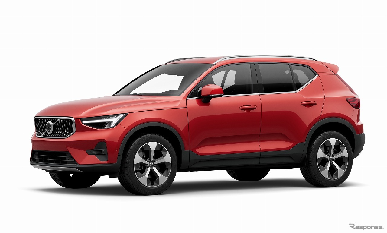 ボルボ XC40 アルティメット B4 AWD