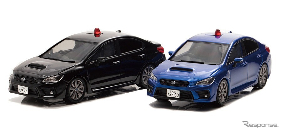 スバル WRX S4 2.0GT Eye Sight 2018 青森県警察交通部交通機動隊車両（左）/2019 埼玉県警察高速道路交通警察隊車両（右）