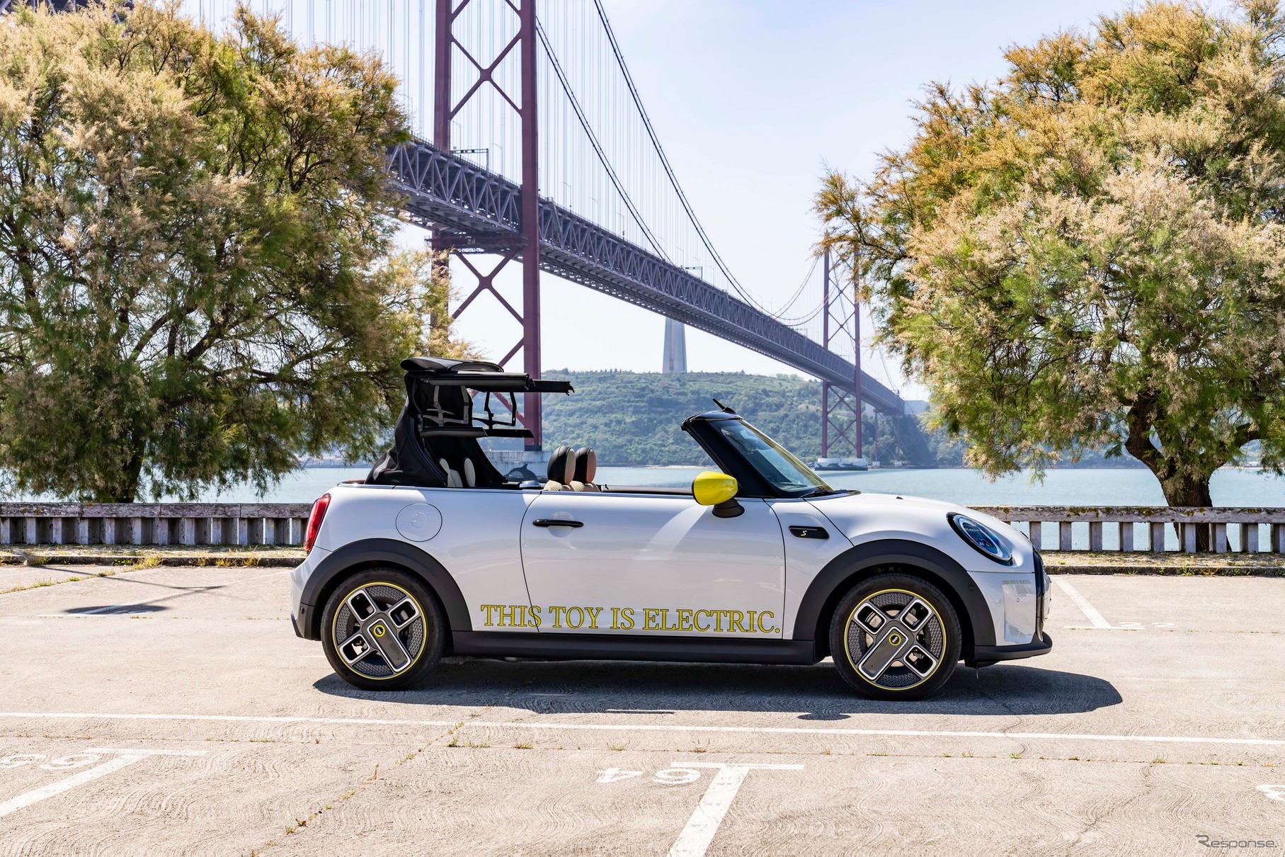 MINI クーパー SE コンバーチブル