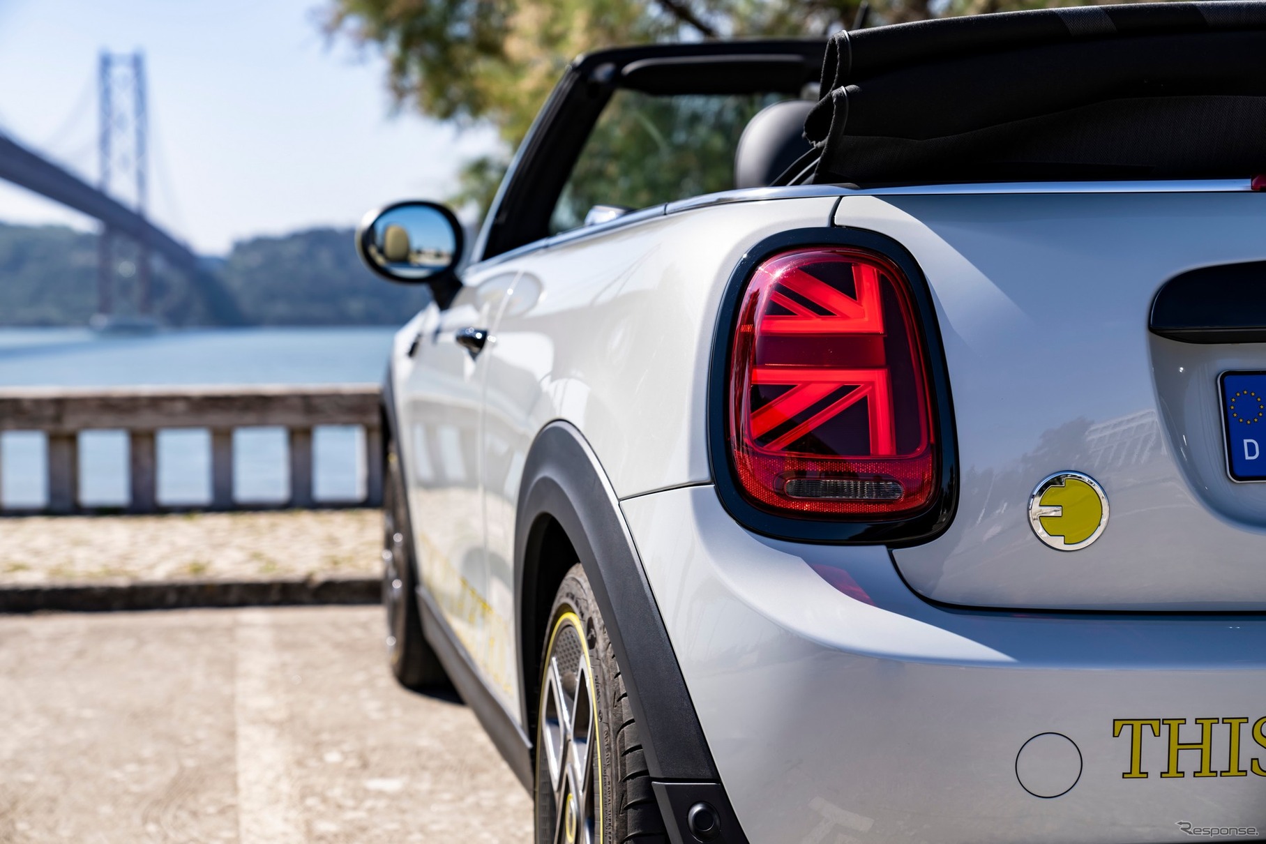 MINI クーパー SE コンバーチブル