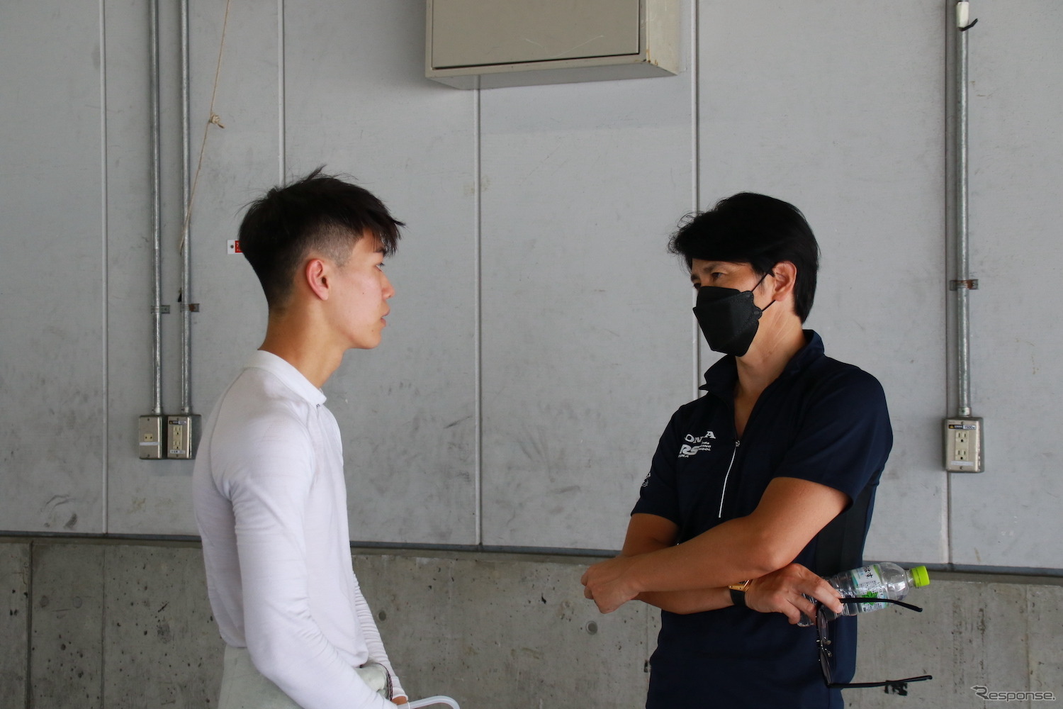 中野信治バイスプリンシパルからアドバイスを受ける受講生