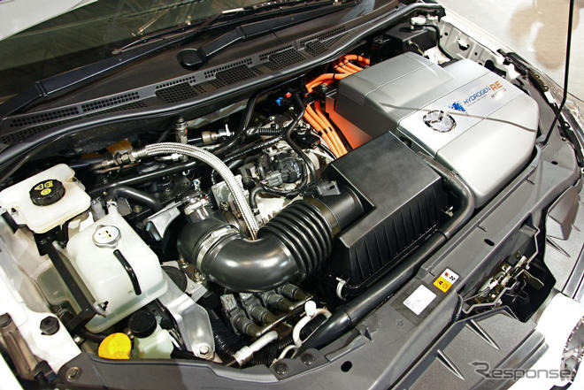 【東京オートサロン09】いよいよ国内リース販売…マツダ水素RE+電気HV