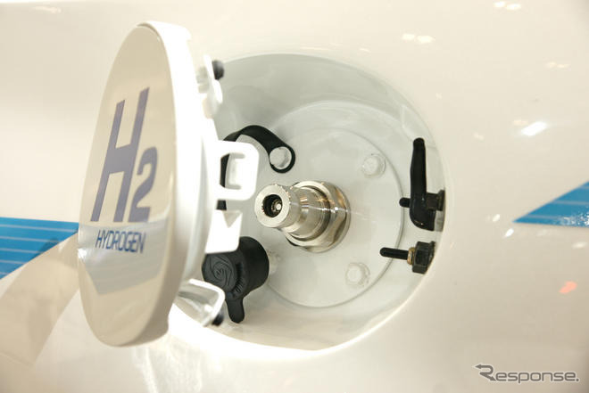 【東京オートサロン09】いよいよ国内リース販売…マツダ水素RE+電気HV