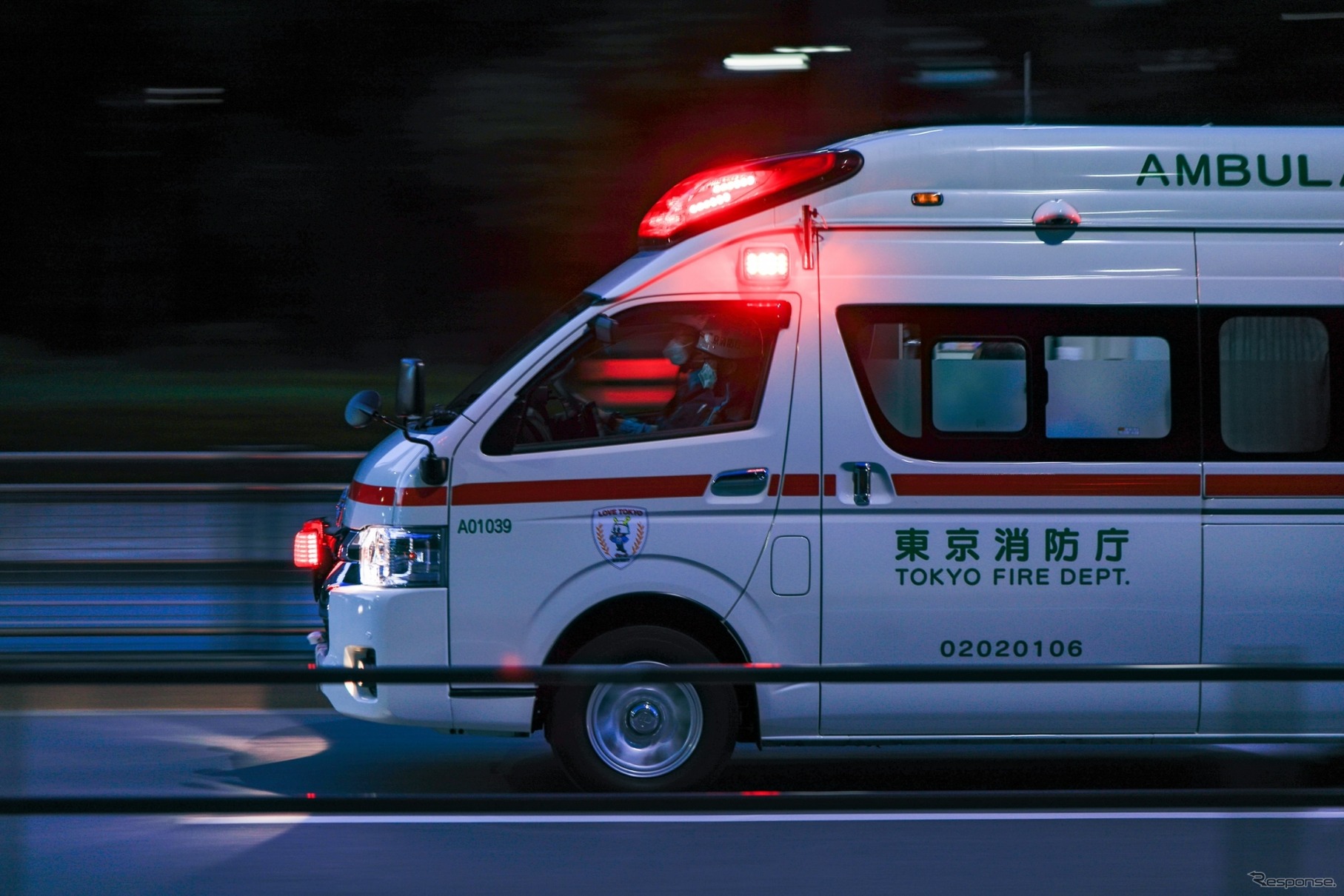 救急車（写真はイメージ）