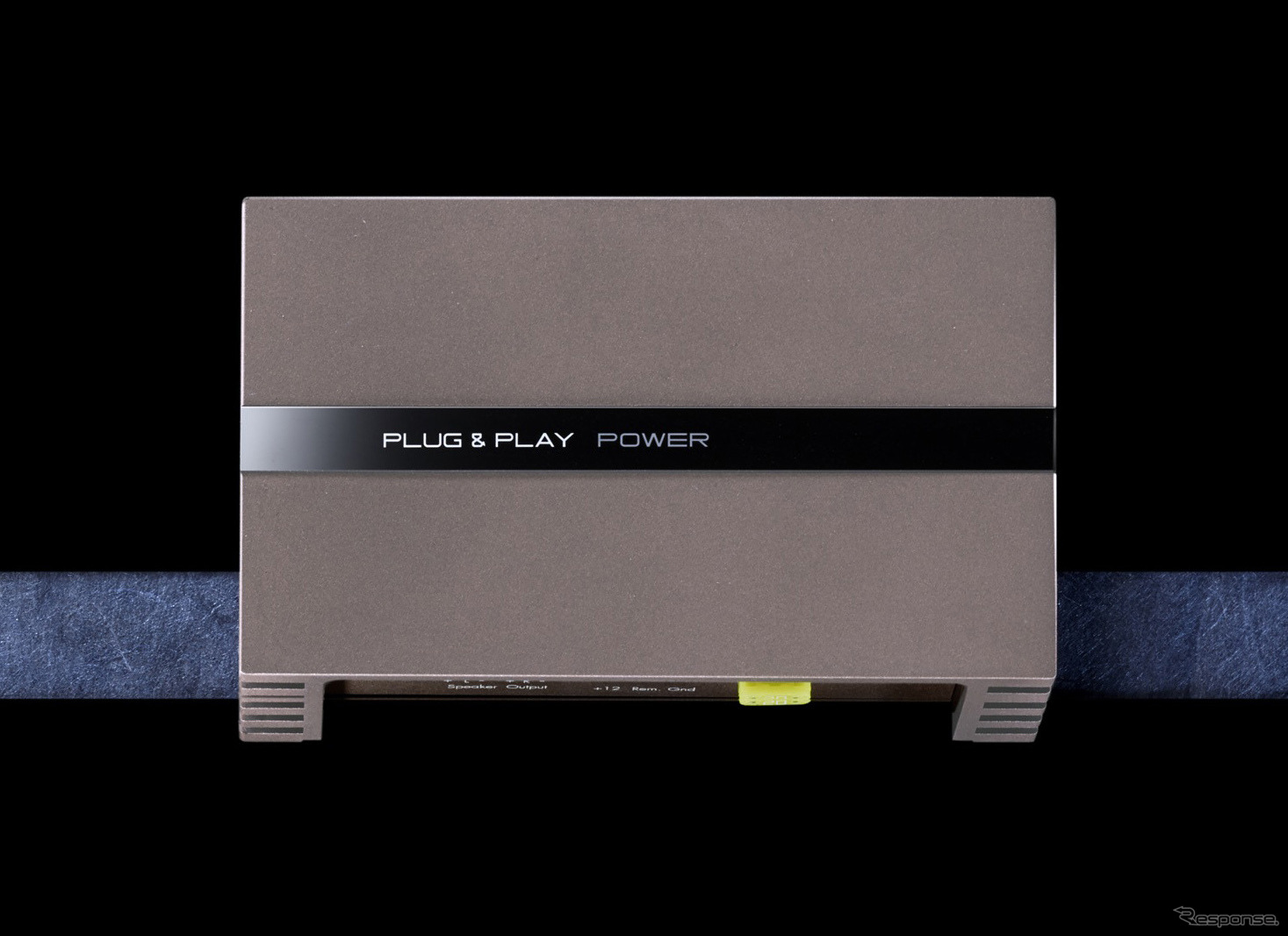 D級パワーアンプの一例（PLUG&PLAY・PLUG&PLAY POWER）。