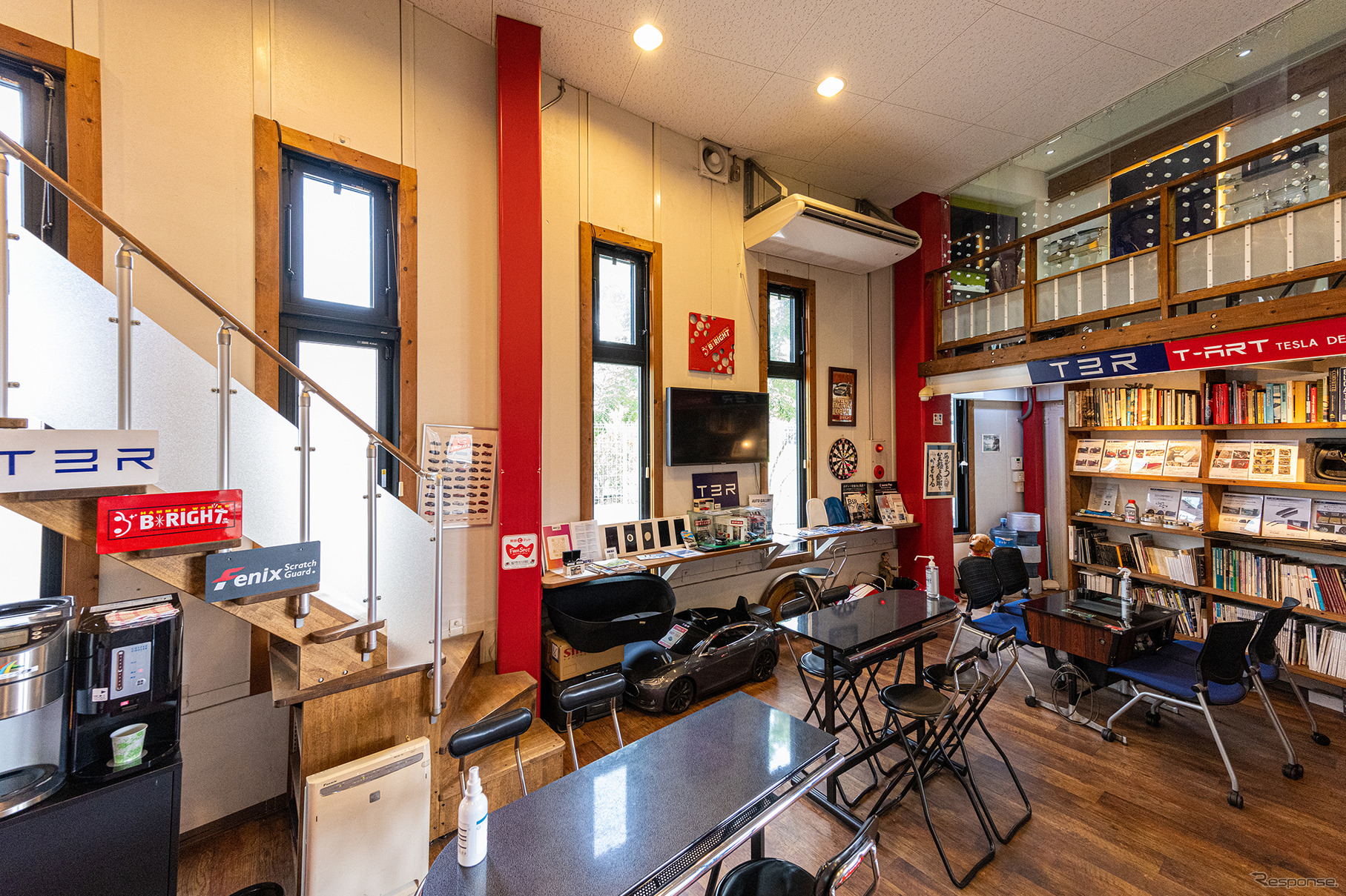 ビーライト店内