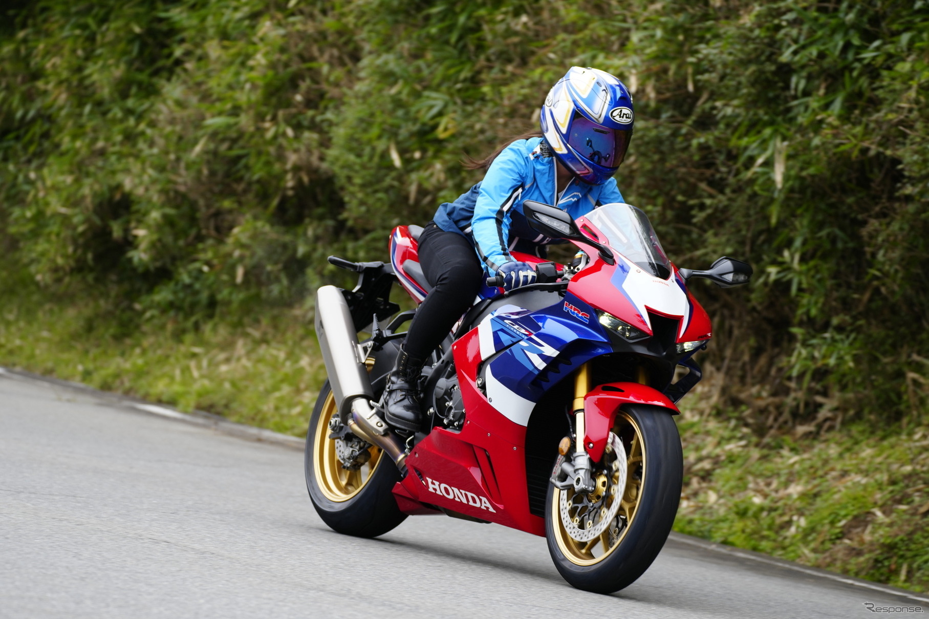 ホンダ CBR1000RR-R