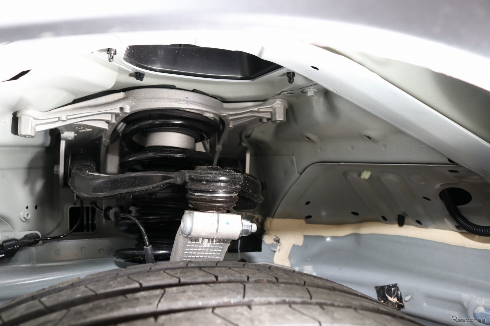 常に進化を続けるテスラ。モデルYも剛性がかなりアップしているようだ