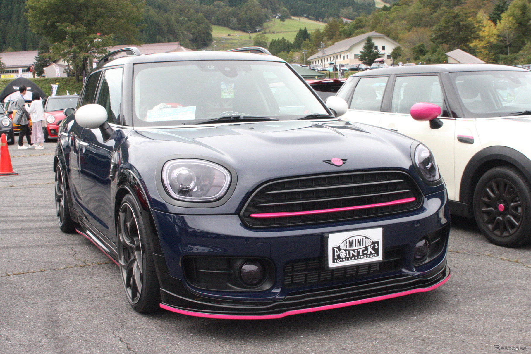 会場に集まった個性的なMINI