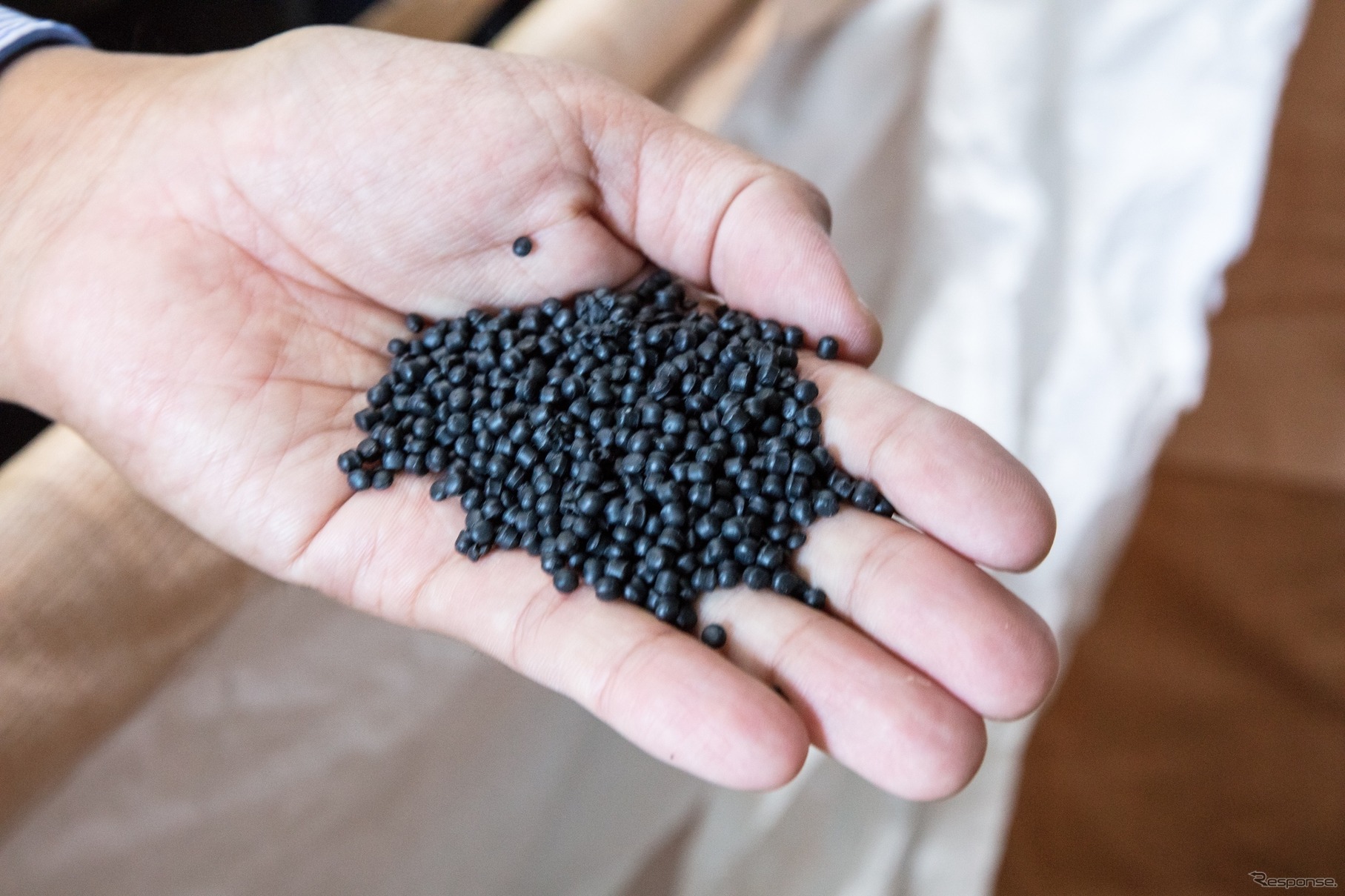 PP（プリプロピレン）PE（ポリエチレン）のペレットにする前のプラスチック