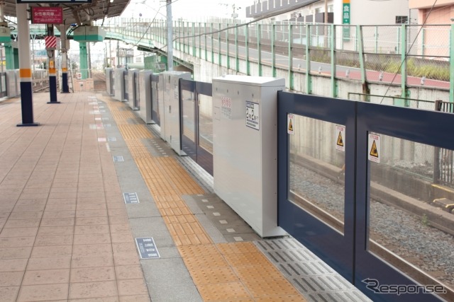 東上線に整備されているホームドア。同線ではすでに5駅で整備されており、2035年度までに池袋～川越市間全駅の整備が計画されている。