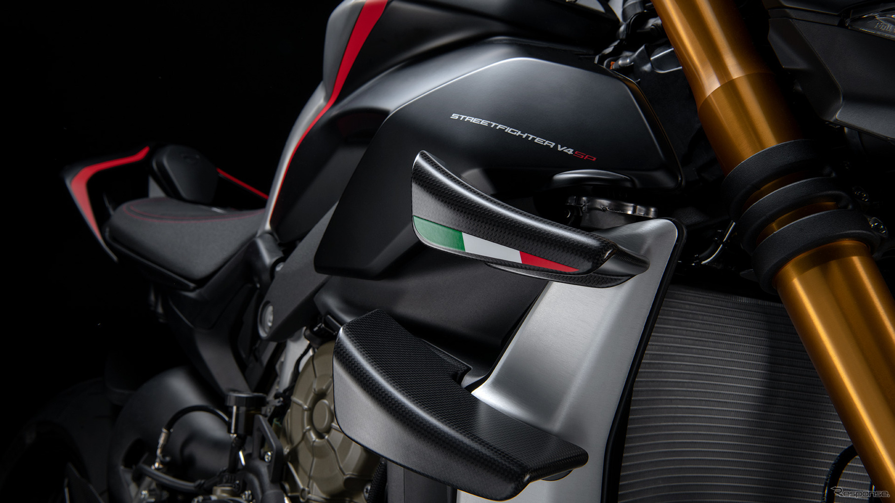 ドゥカティ・ストリートファイター V4 SP2