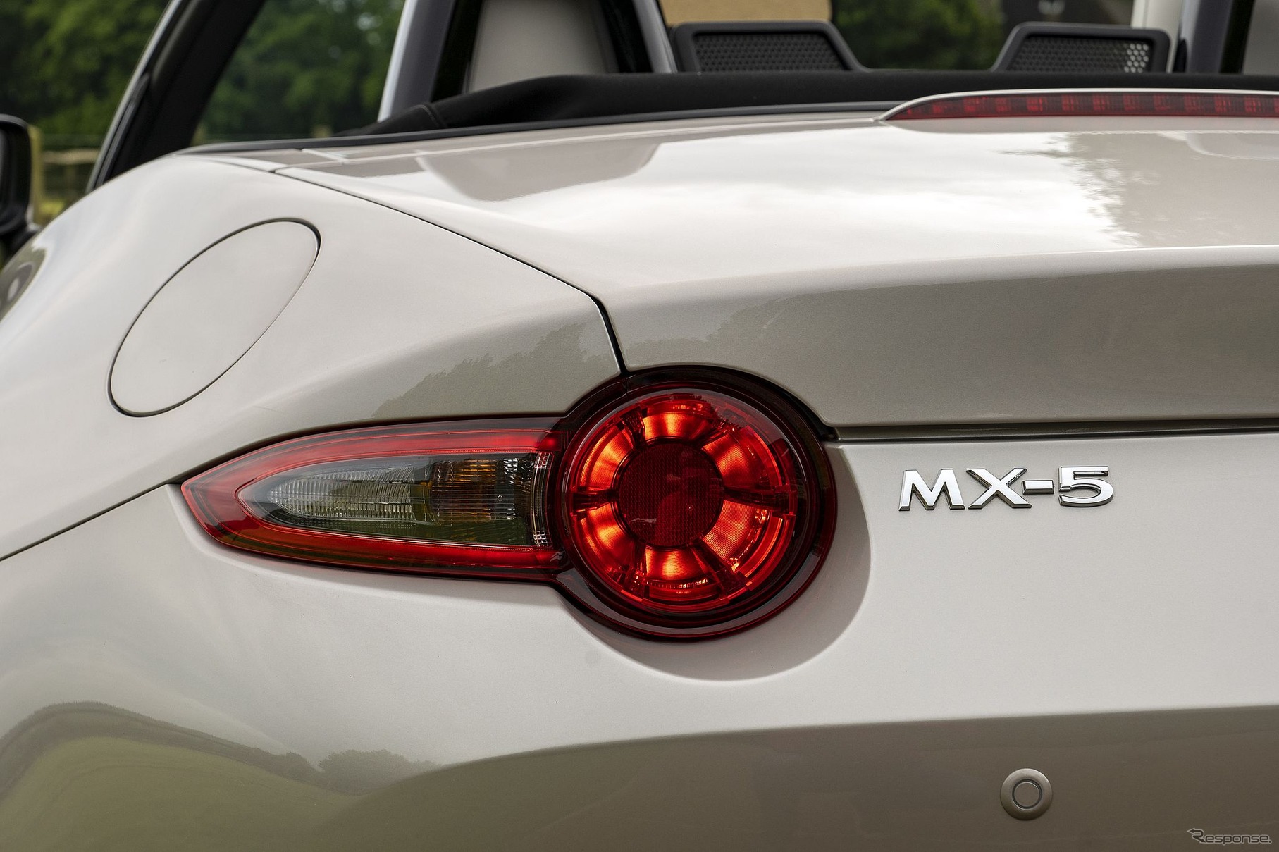 マツダ MX-5（ロードスターに相当）の2023年モデル