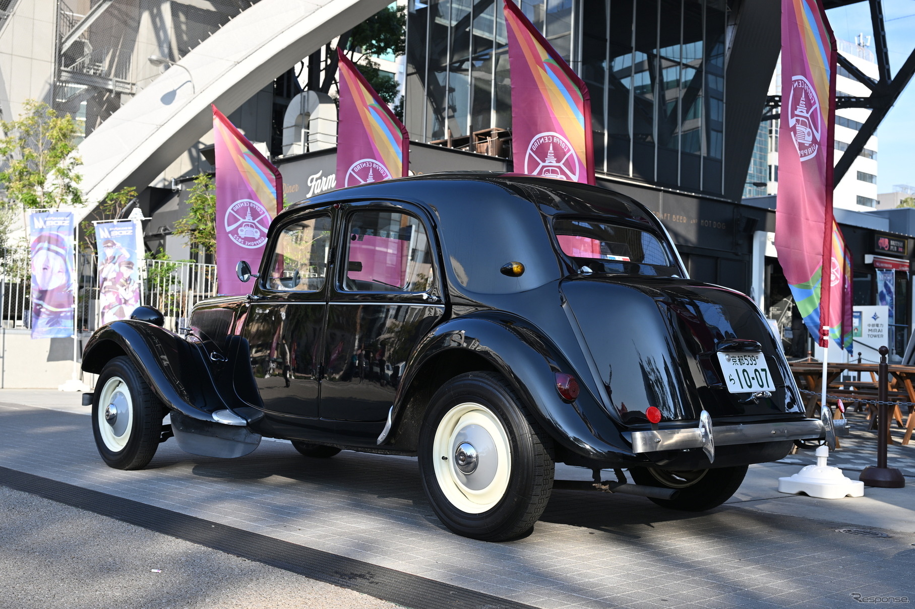 「シャンゼリゼの風」展で展示されたシトロエンの車両