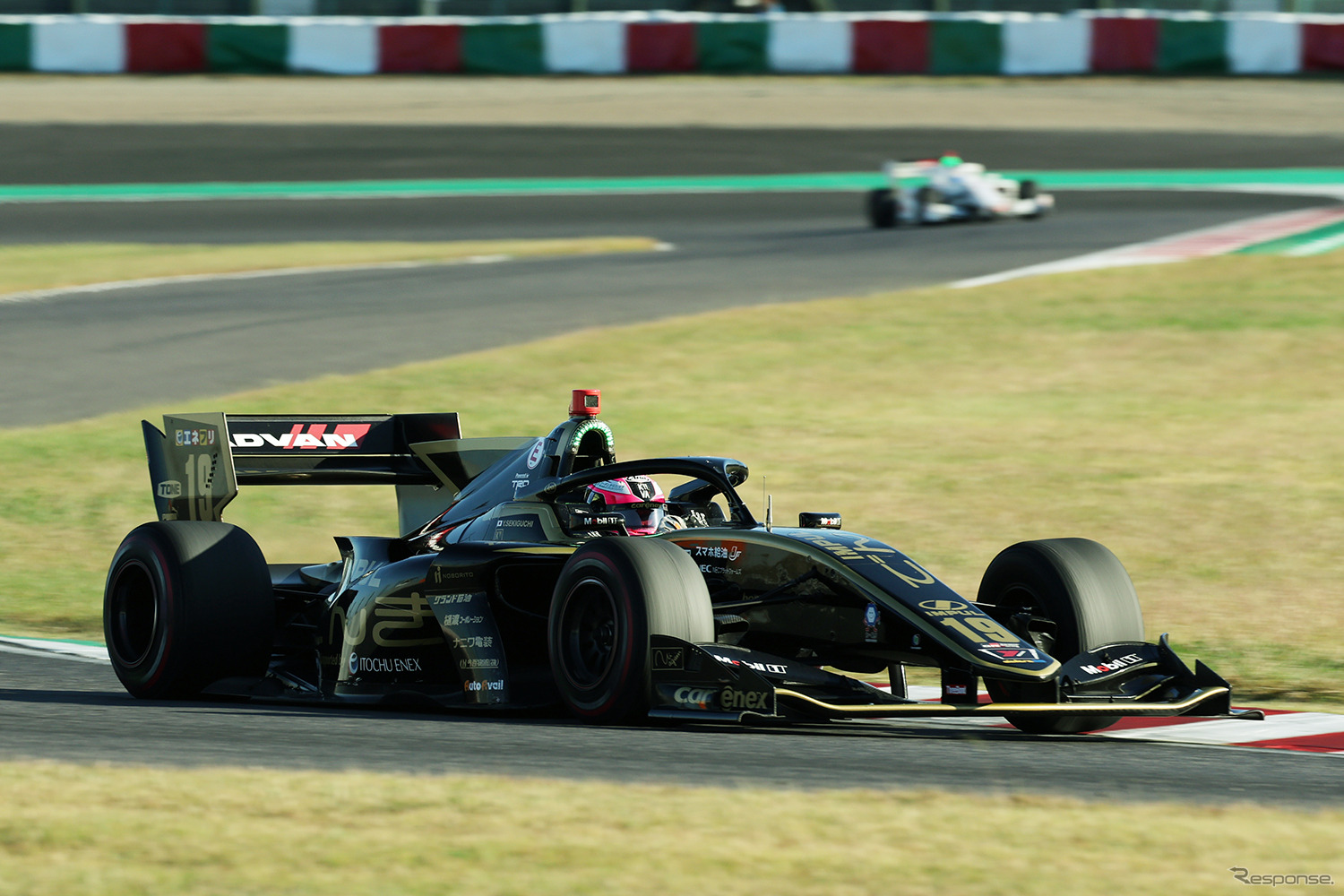 6位の#19 関口雄飛（carenex TEAM IMPUL）