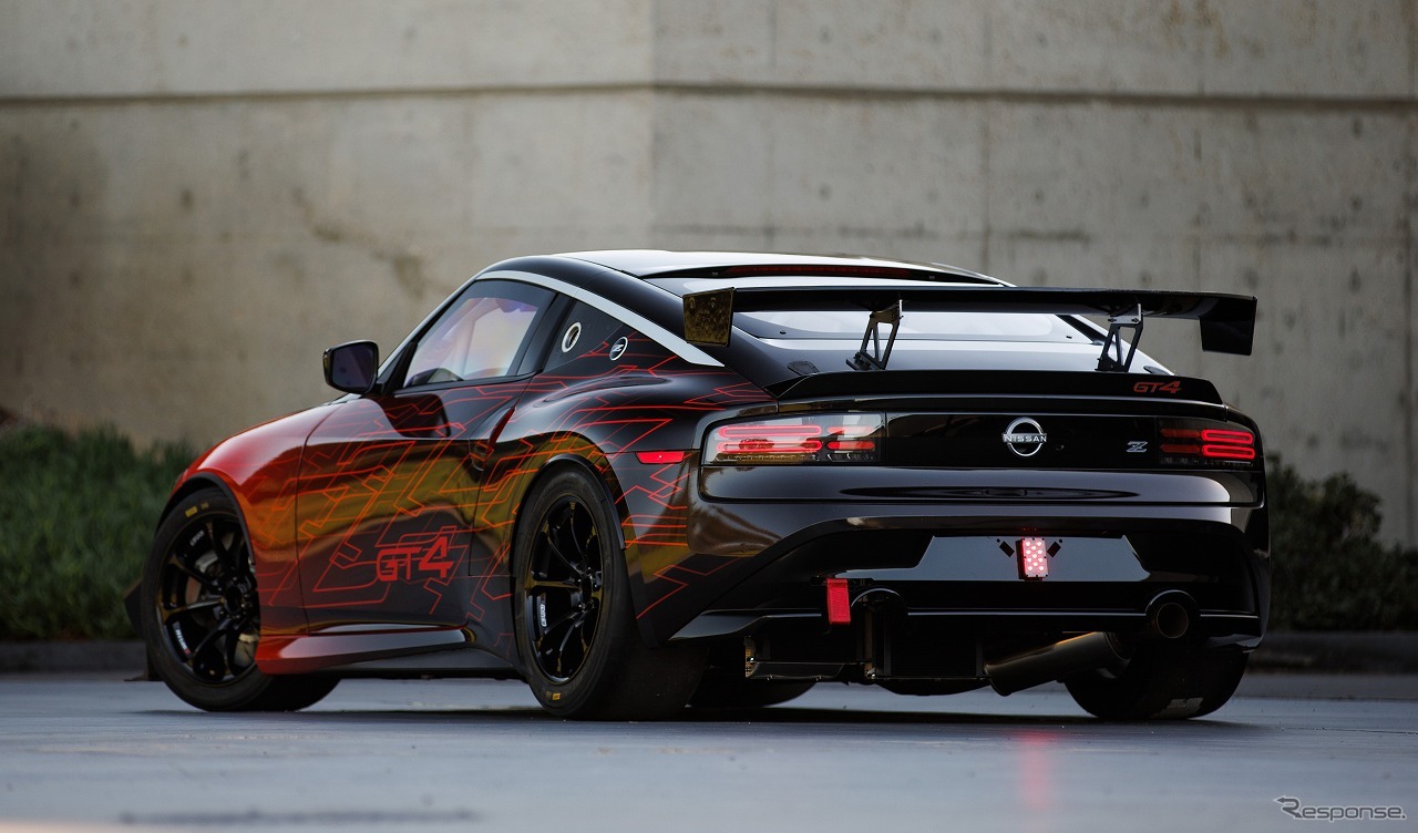 Nissan Z GT4