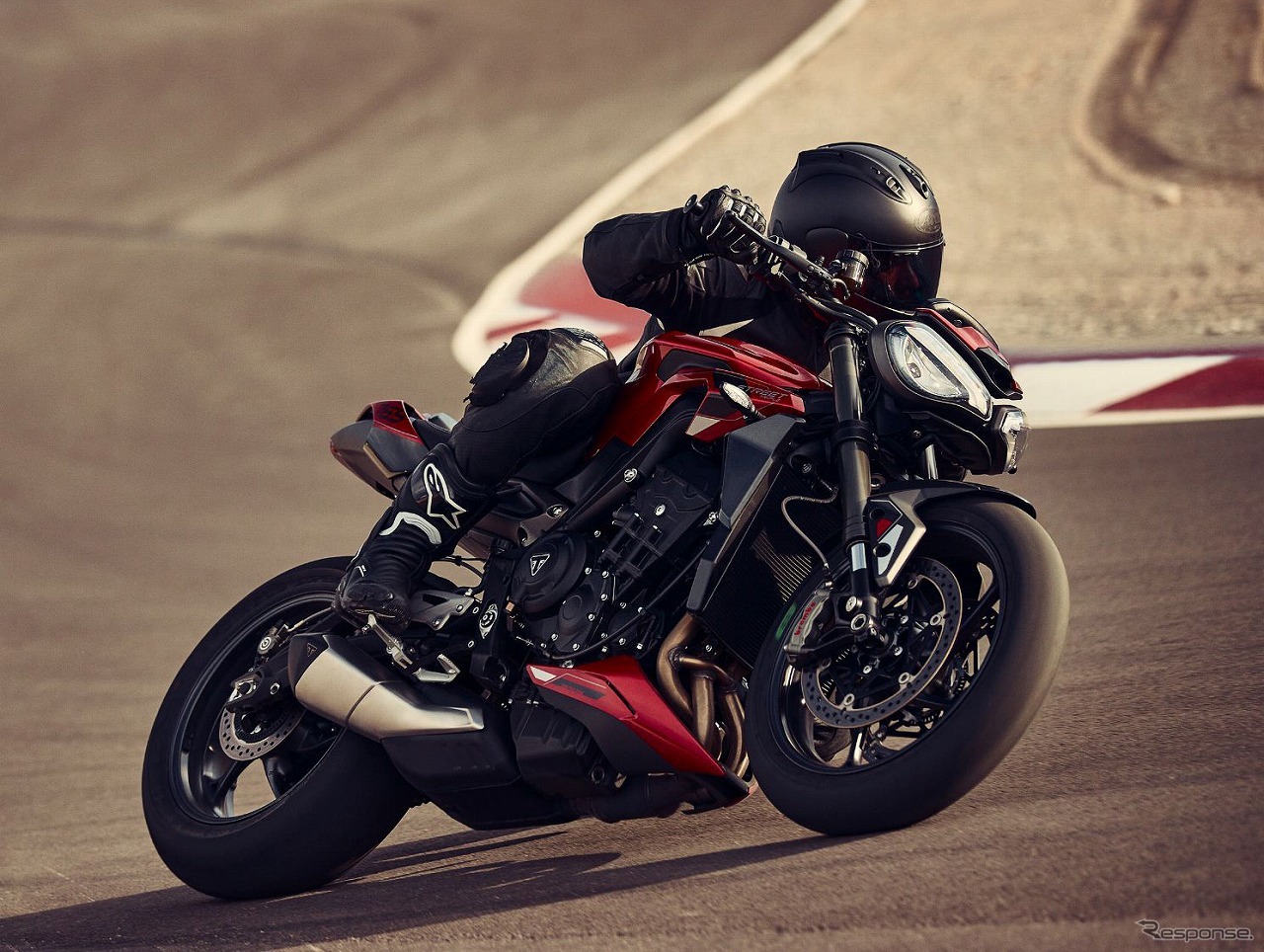 トライアンフ ストリートトリプルRS