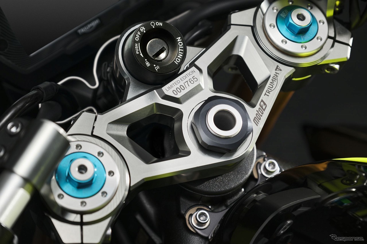 トライアンフ ストリートトリプルMoto2エディション