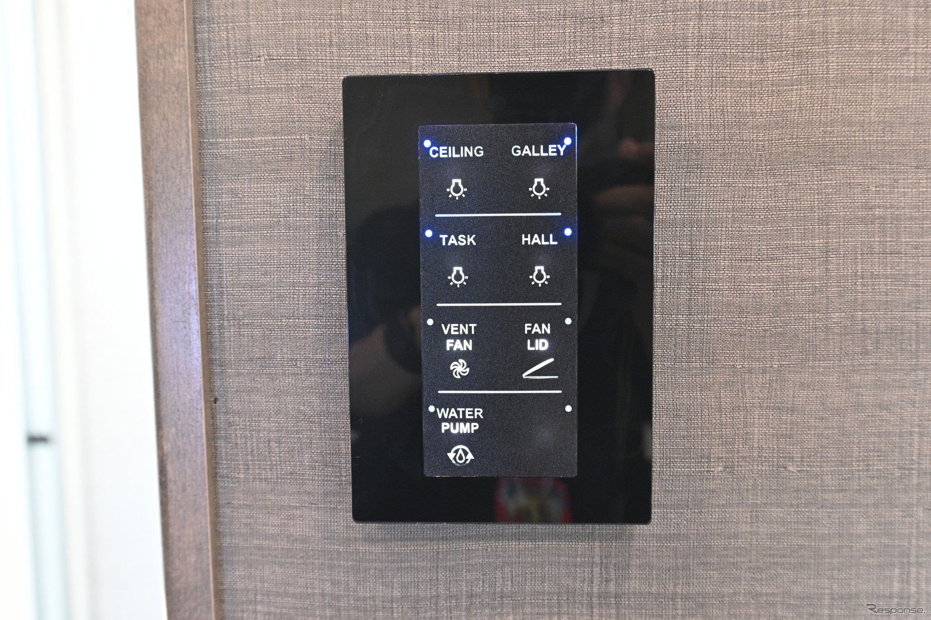 ティフィン「アレグロ ブリーズ33BR」の各機能の使用状況などを示すオアネル