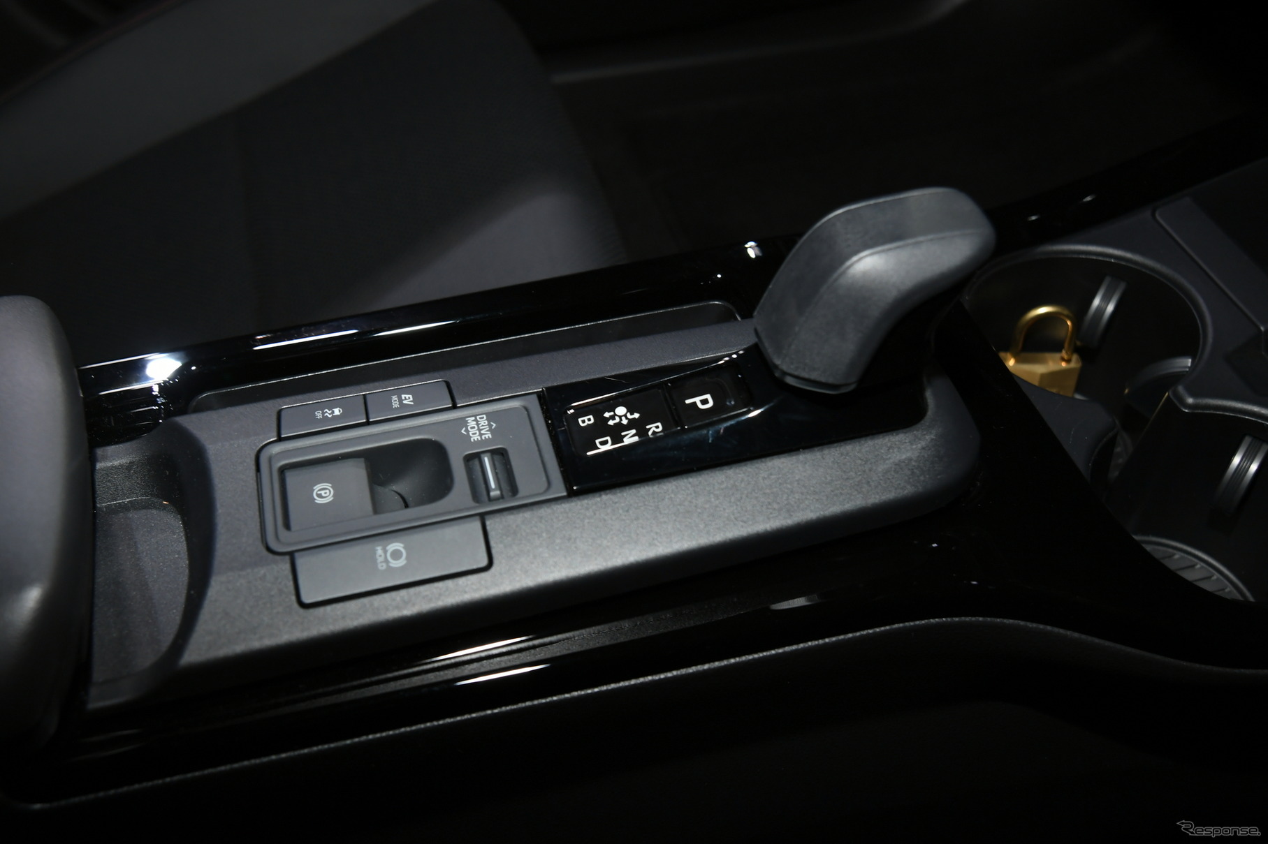 トヨタ プリウス HEV 新型