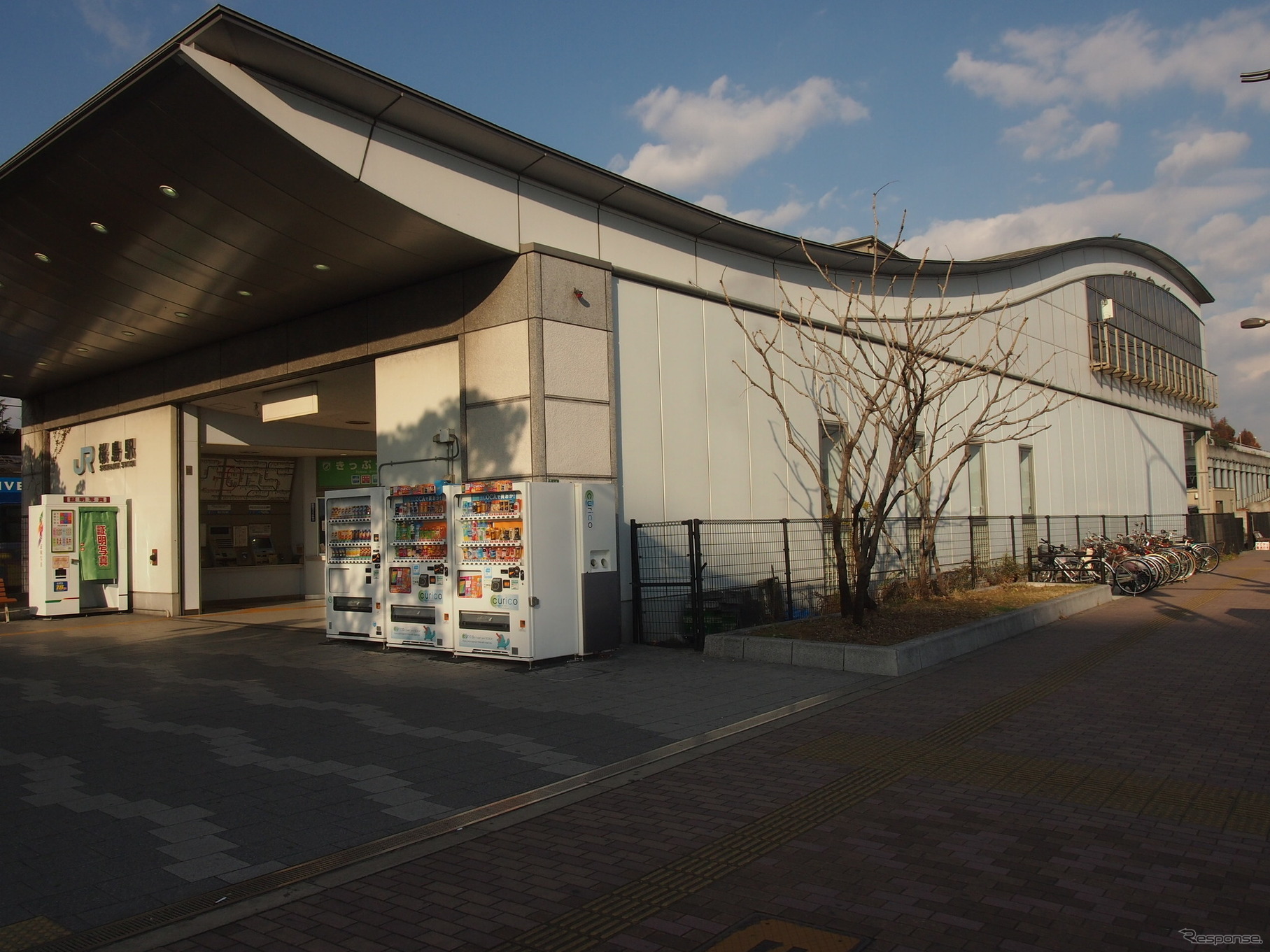 第2の万博への足として期待されているJRゆめ咲線とシャトルバスの乗継ぎでは、この桜島駅が拠点となる。
