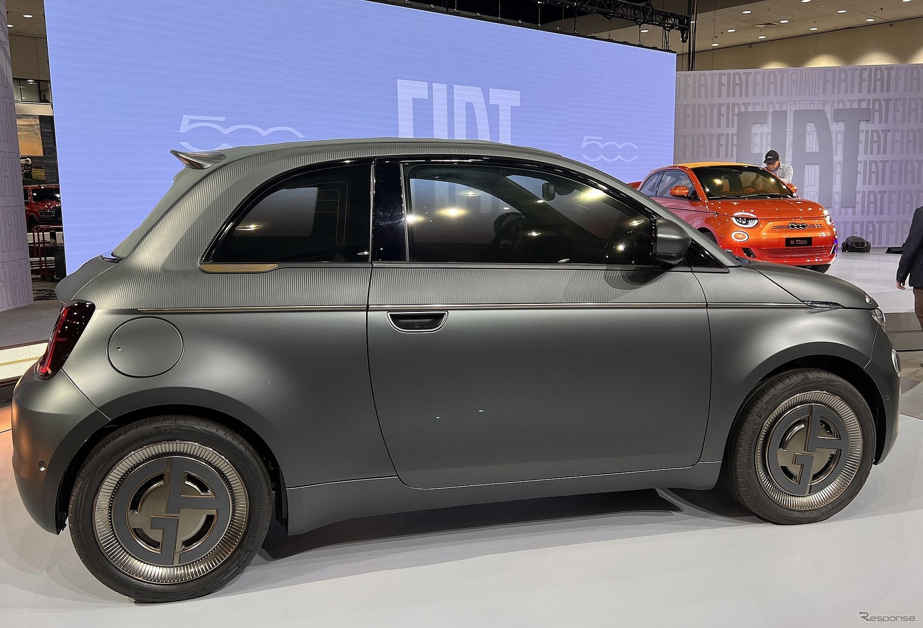 フィアット 500e のワンオフモデル「500 ジョルジオ・アルマーニ」（ロサンゼルスモーターショー2022）