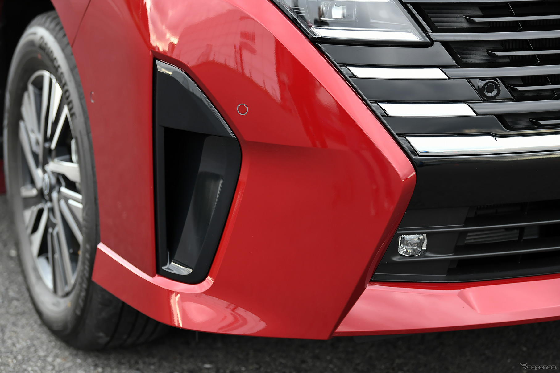 日産 セレナ LUXION e-POWER