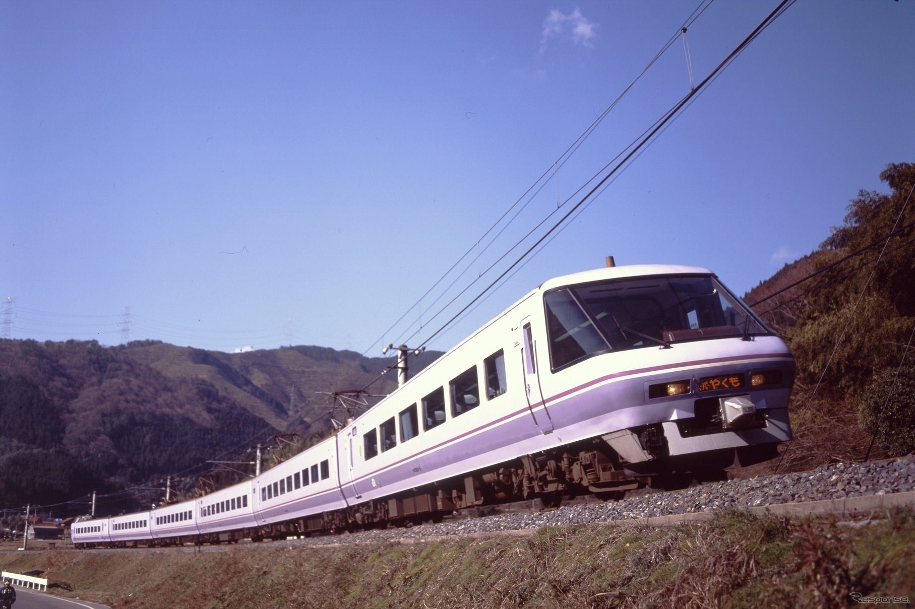 「スーパーやくも」塗装リバイバル運転