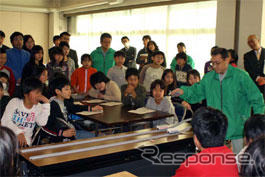 ジャパンエナジー、JOMO理科教室を戸田市の小学校で実施