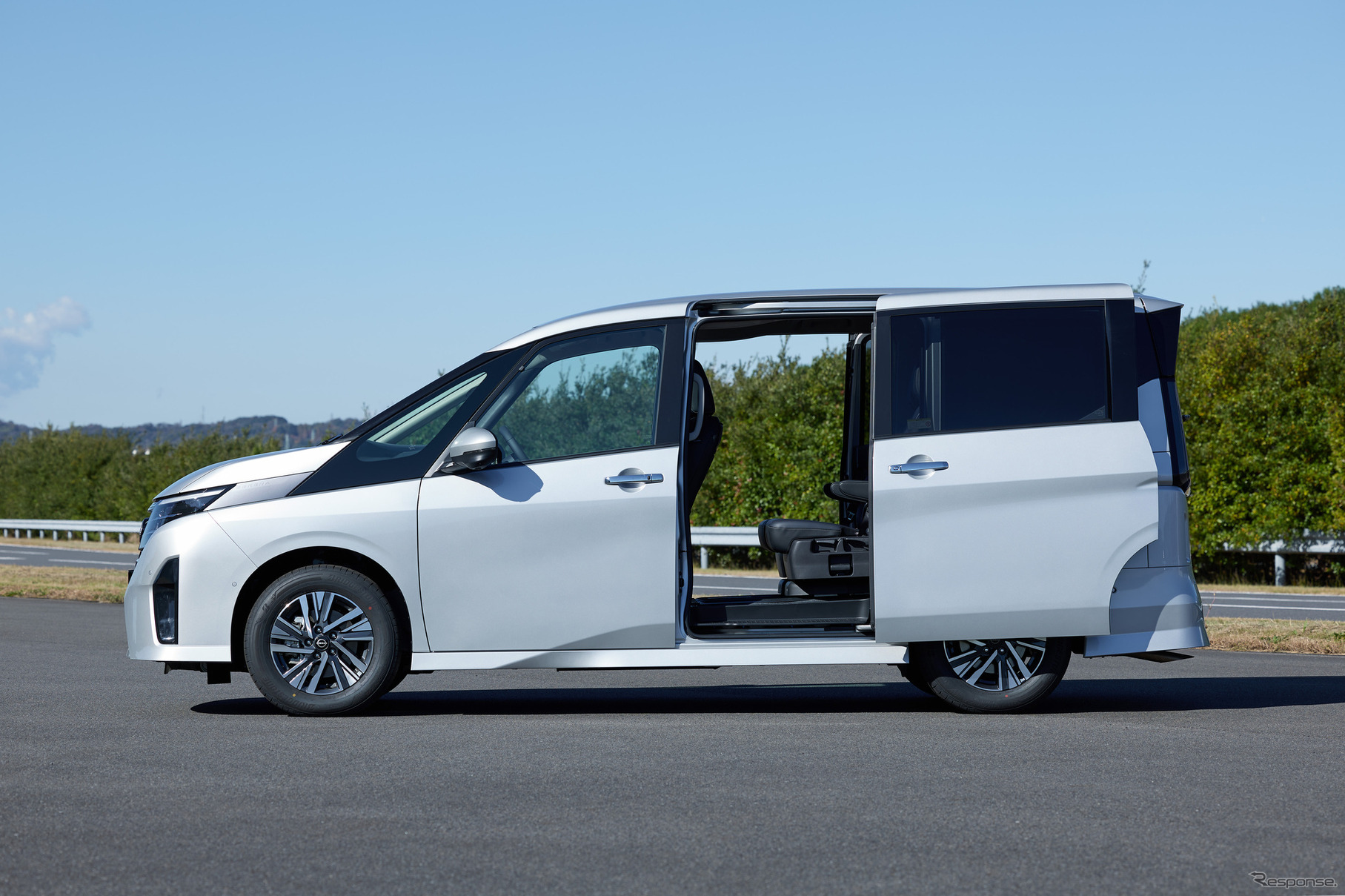 日産セレナ新型