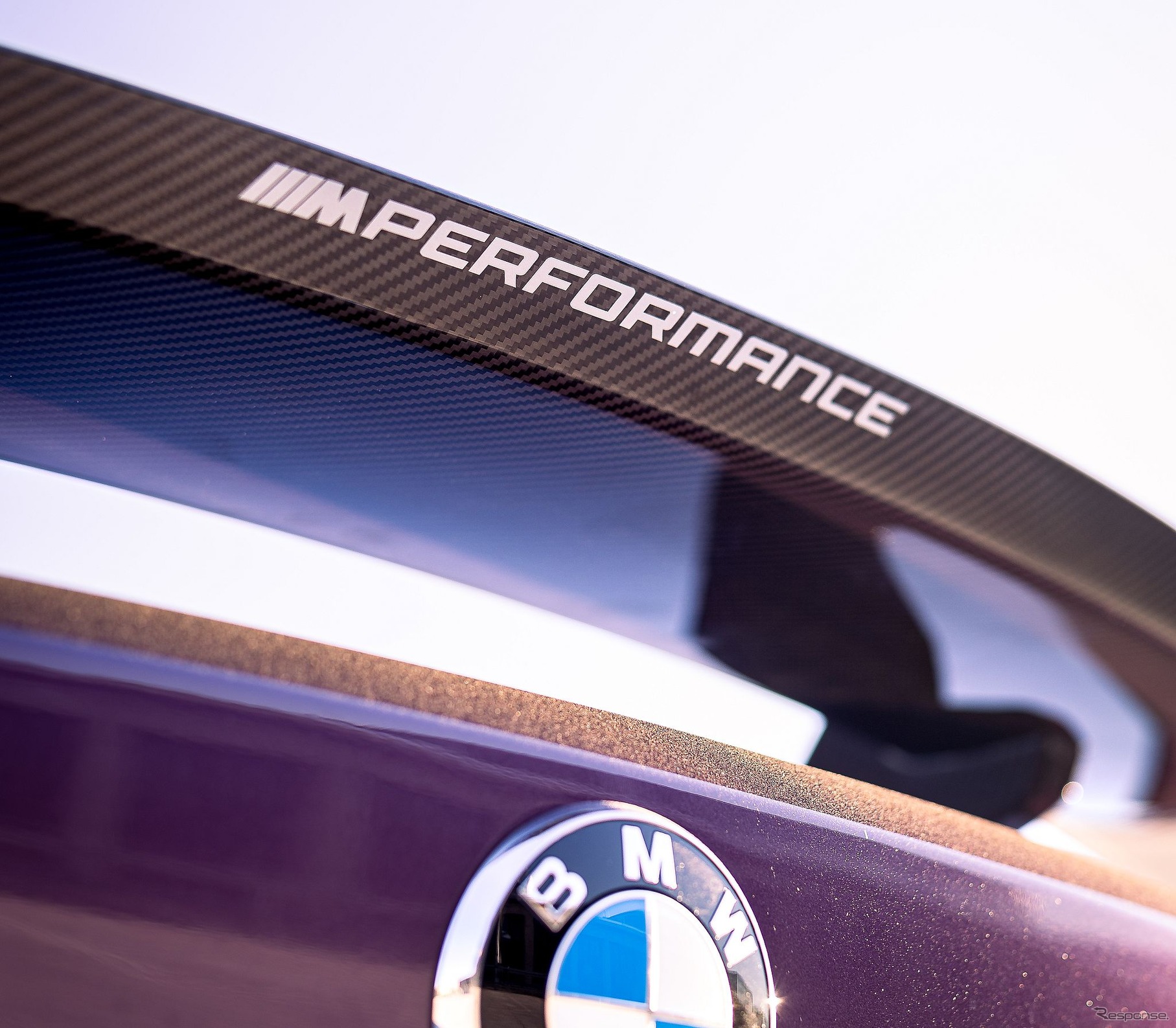 BMW M4 コンペティション・クーペ の「Mパフォーマンスパーツ」装着車