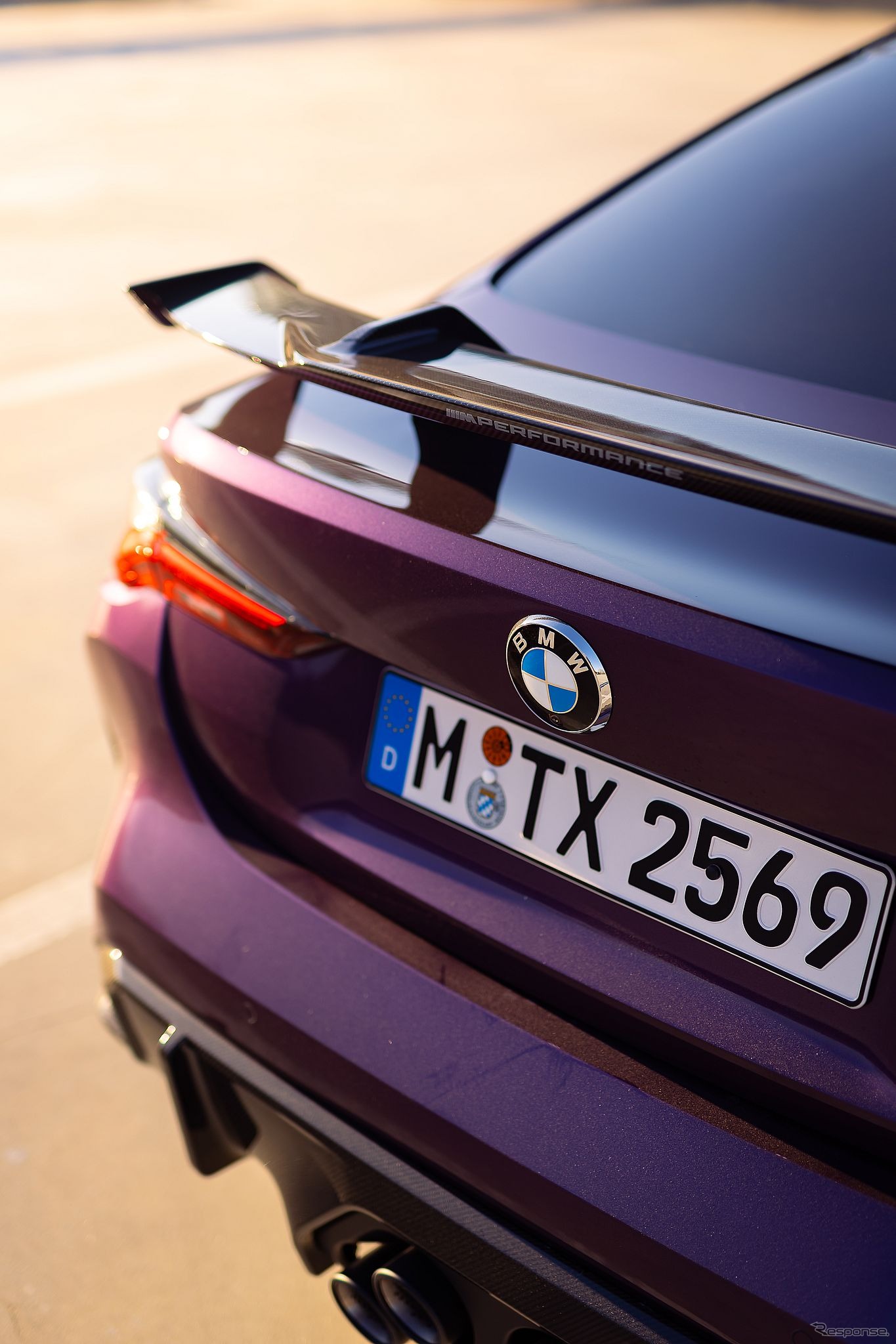 BMW M4 コンペティション・クーペ の「Mパフォーマンスパーツ」装着車