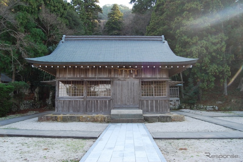 伊奈西波岐神社　拝殿
