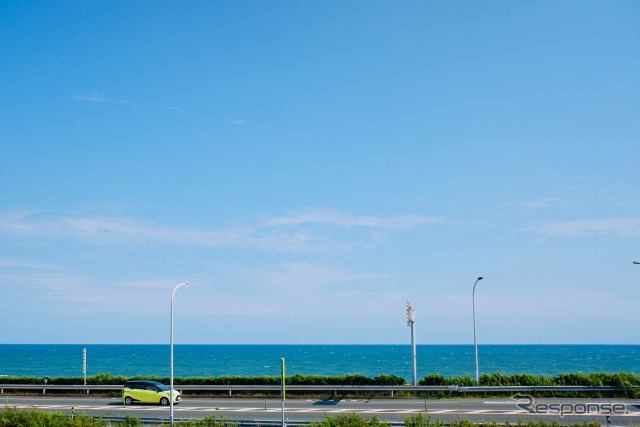湖西市の国道1号から見る遠州灘