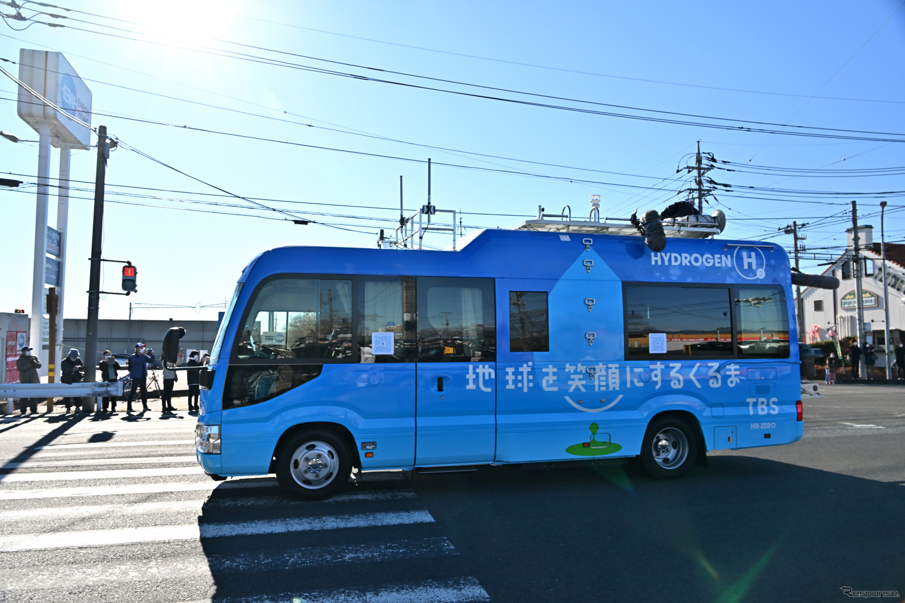 「地球を笑顔にするくるま」コースターベースのFCEV車両