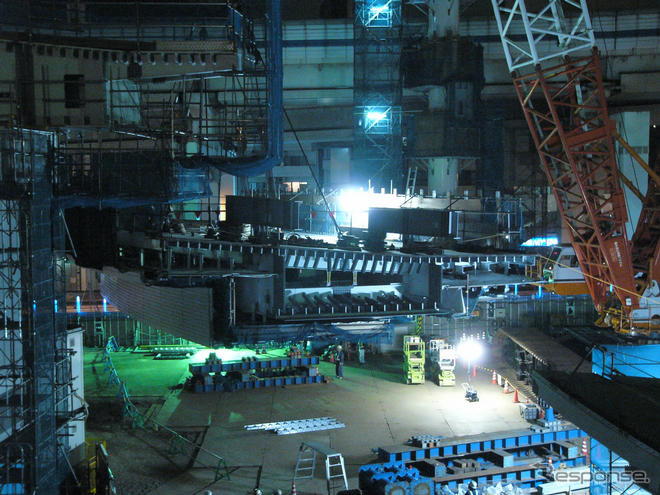 大規模クレーン架設工事…首都高大橋JCT