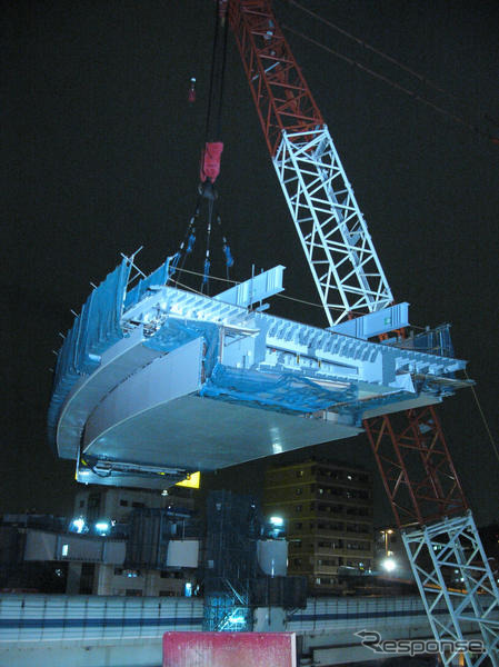 大規模クレーン架設工事…首都高大橋JCT