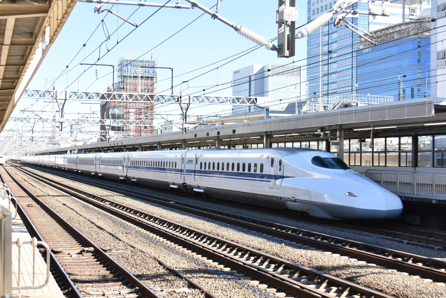 東海道新幹線静岡駅。静岡県内での停車頻度向上を調査検討することについては、静岡県知事、静岡市長ともに歓迎の意を示している。