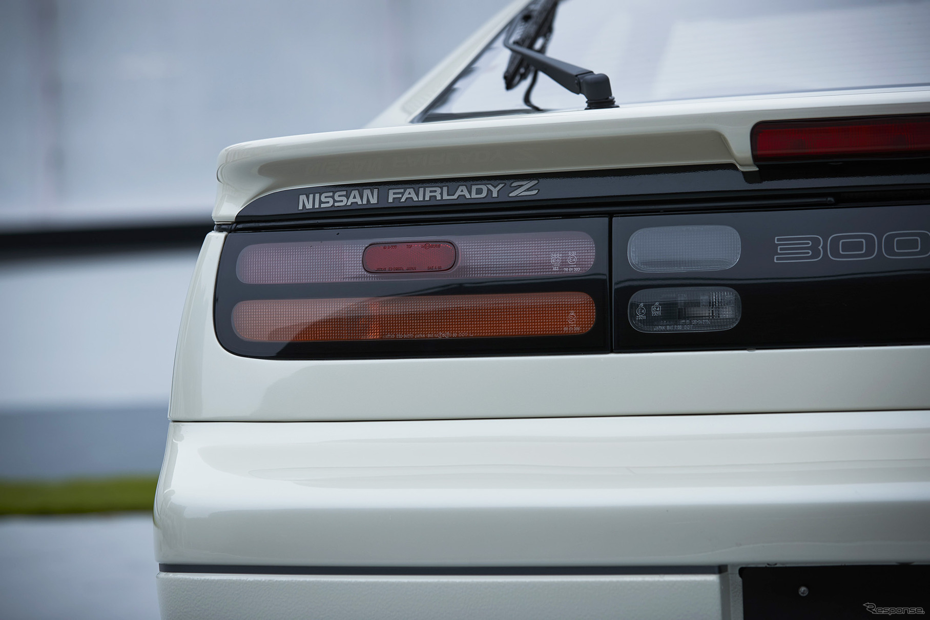 Z32型 日産 フェアレディZのリアコンビネーションランプ