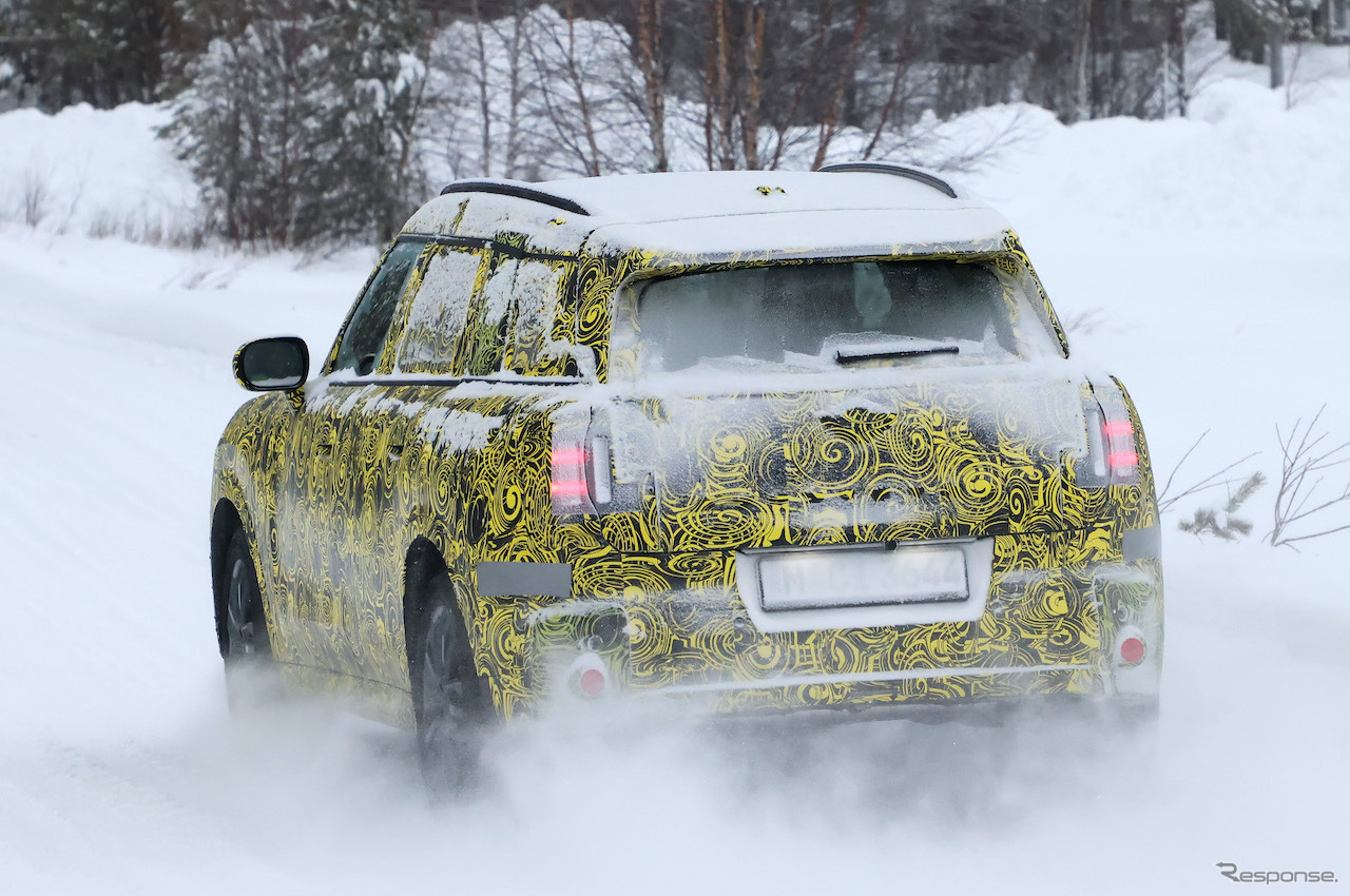 MINI クロスオーバー 次期型プロトタイプ（スクープ写真）