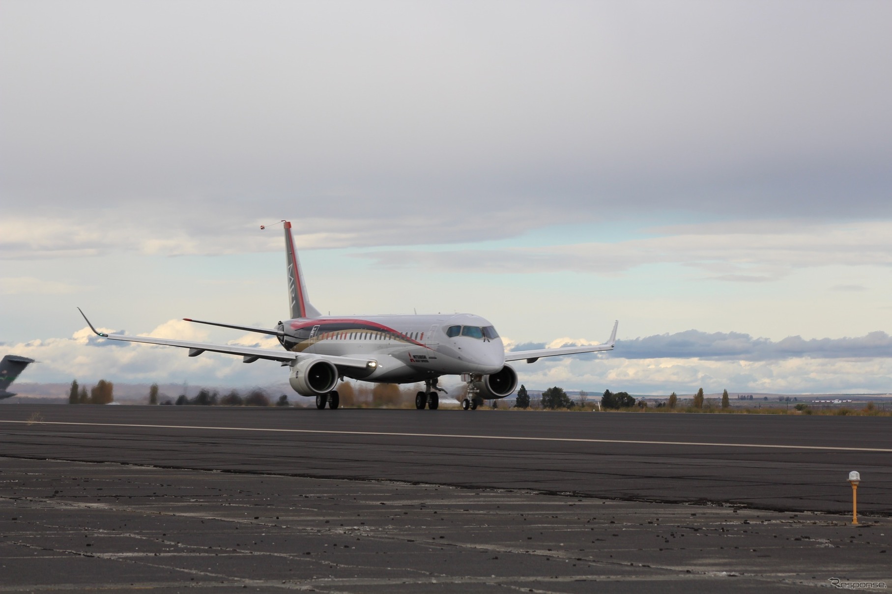 MRJ、米で飛行試験を開始（2016年、グラント・カウンティ空港）