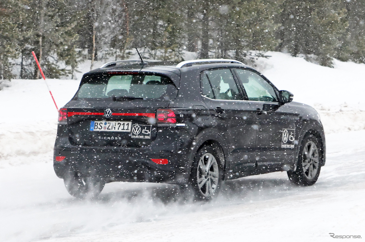 VW T-Cross 改良新型プロトタイプ（スクープ写真）