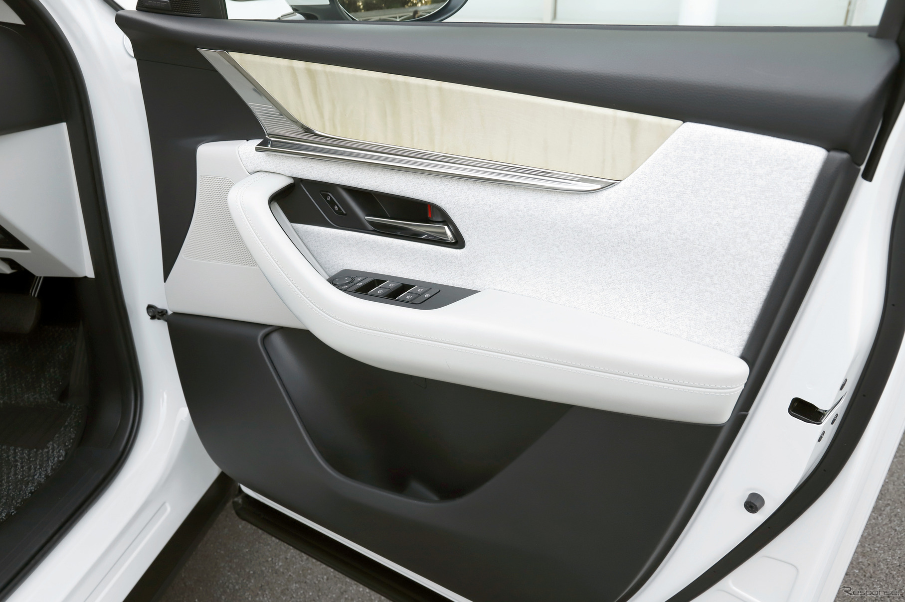 マツダ CX-60 PHEV Premium Modern