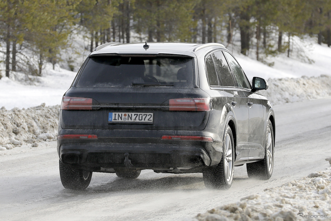 アウディ Q7 改良新型プロトタイプ（スクープ写真）