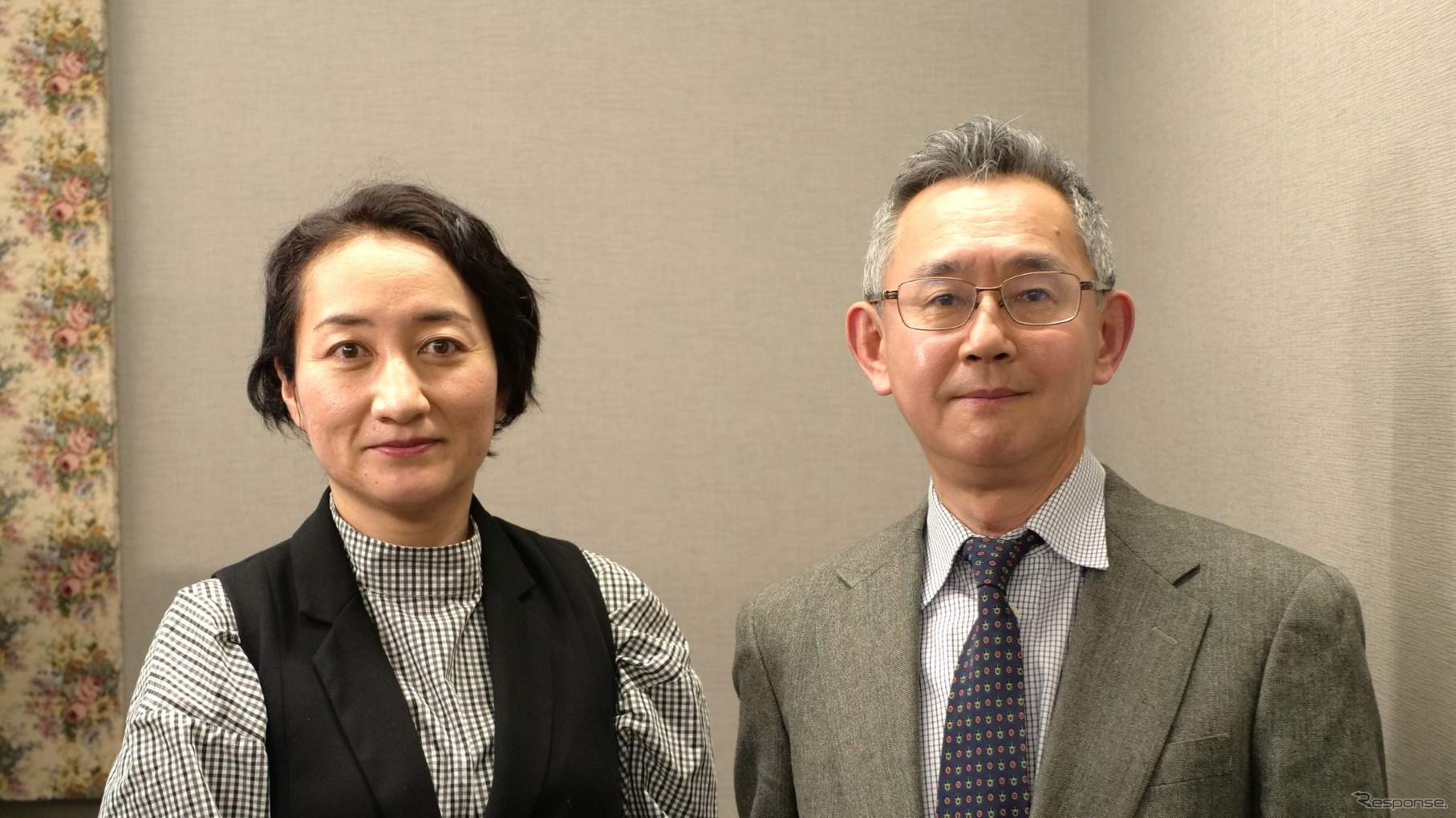 ITS Connect 推進協議会 運営委員会 委員長の本多輝彦氏（右）と協議会事務局の西川美津江氏（左）