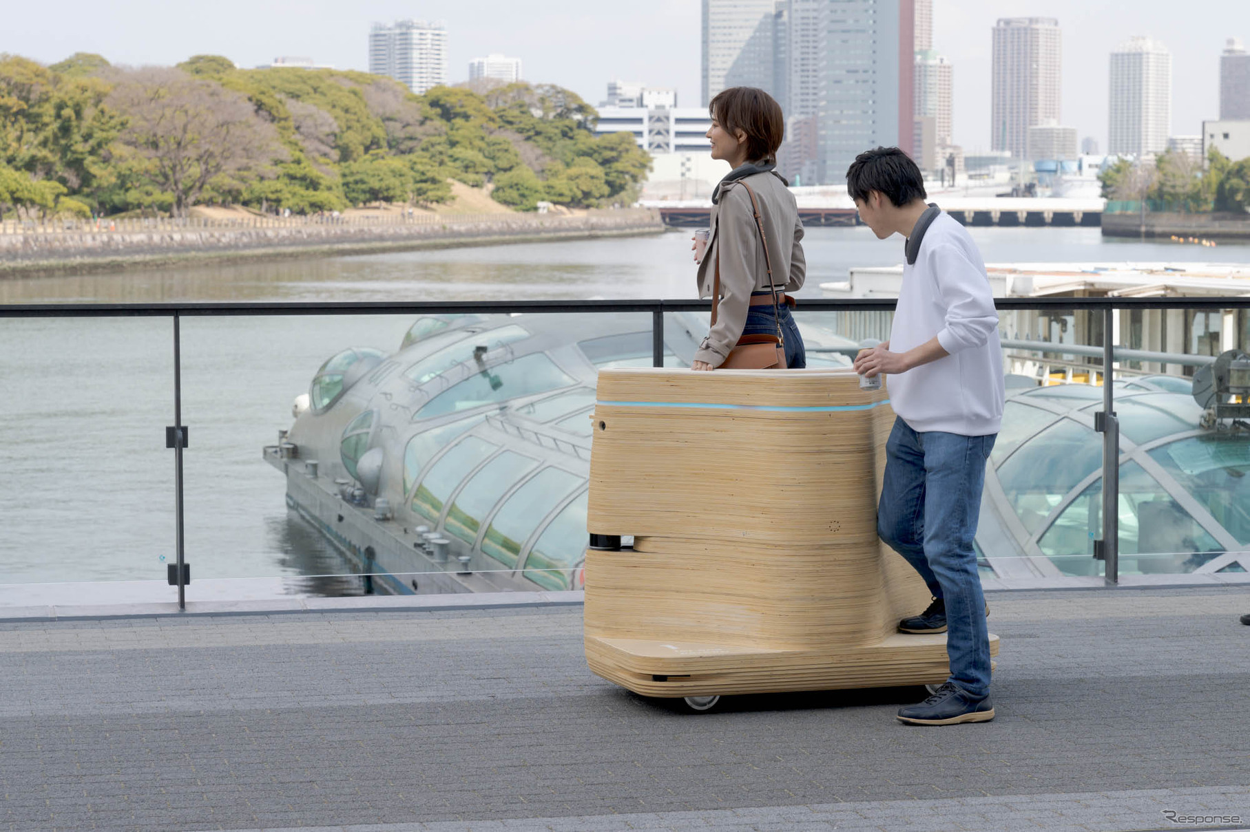 モビリティの速度が遅いので、乗り降りの際に振り落とされるような心配は無い。