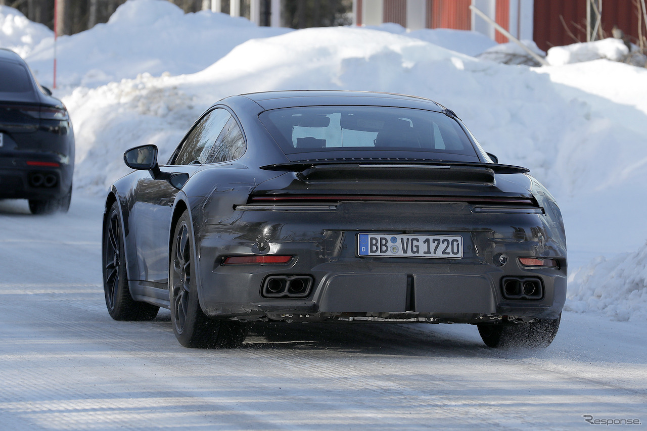 ポルシェ 911ターボ 改良新型プロトタイプ（スクープ写真）